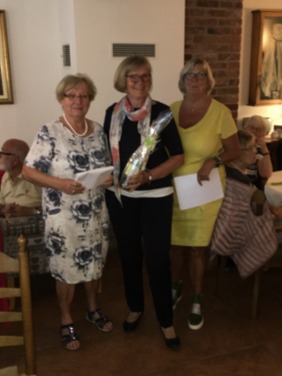 Christel Volmer (1. Platz) mit Anita Germing und Ingrid Brust-Zuchiatti
