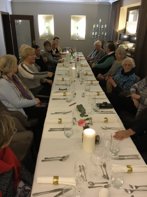 In Erwartung des Buffets